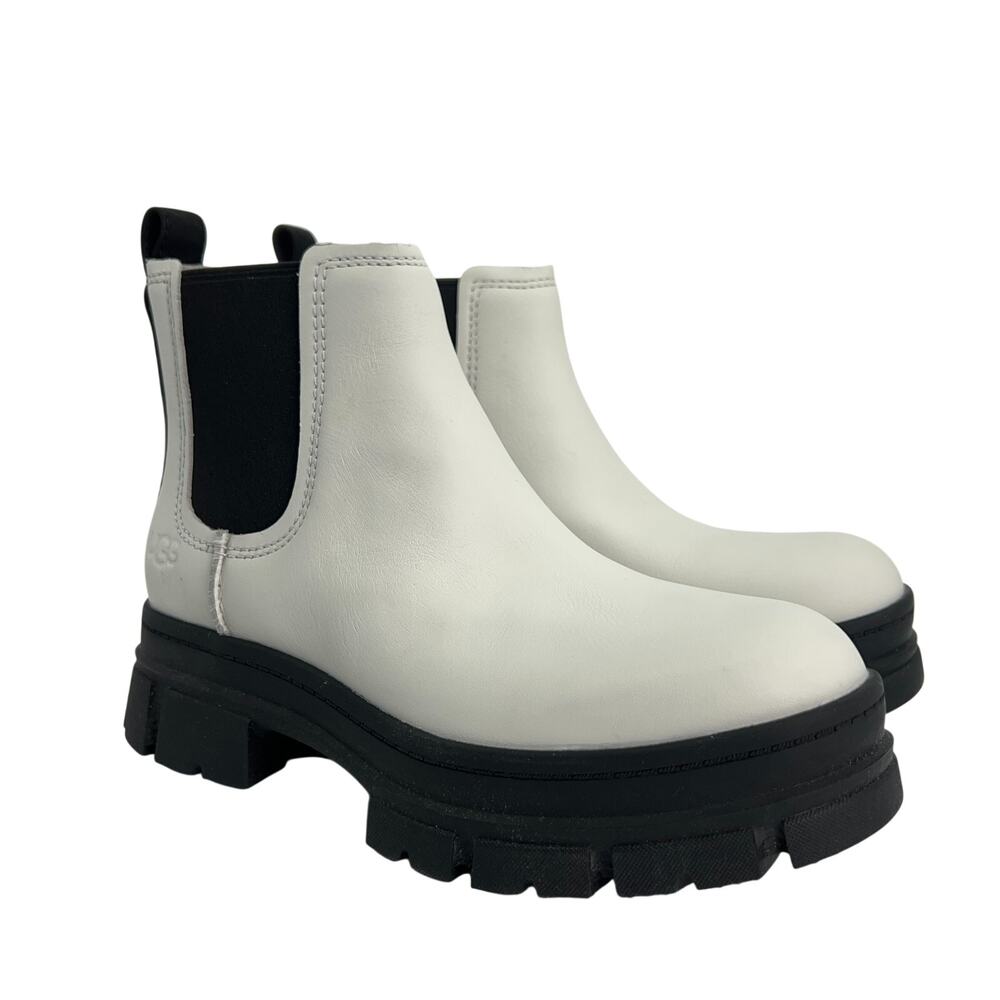 UGG Ashton Chelsea White Lug Sole Boot US 6